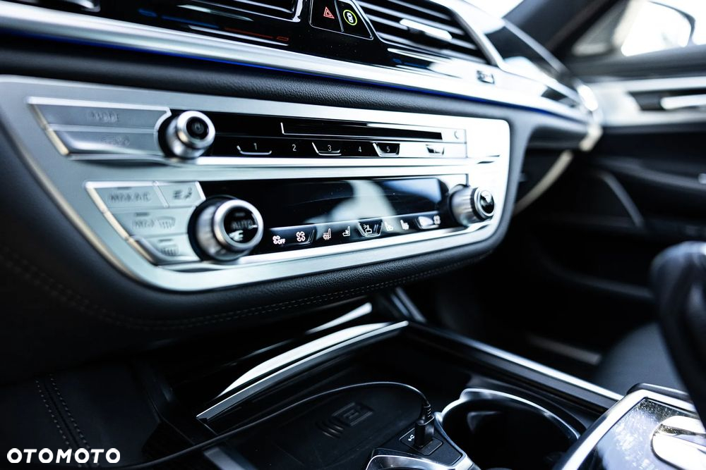 BMW Seria 7 750d xDrive - 16