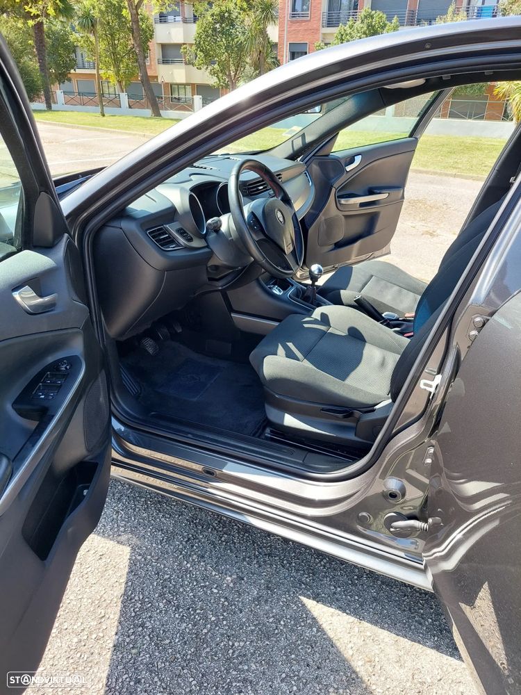 Alfa Romeo Giulietta 1.6 JTDM Veloce - 12