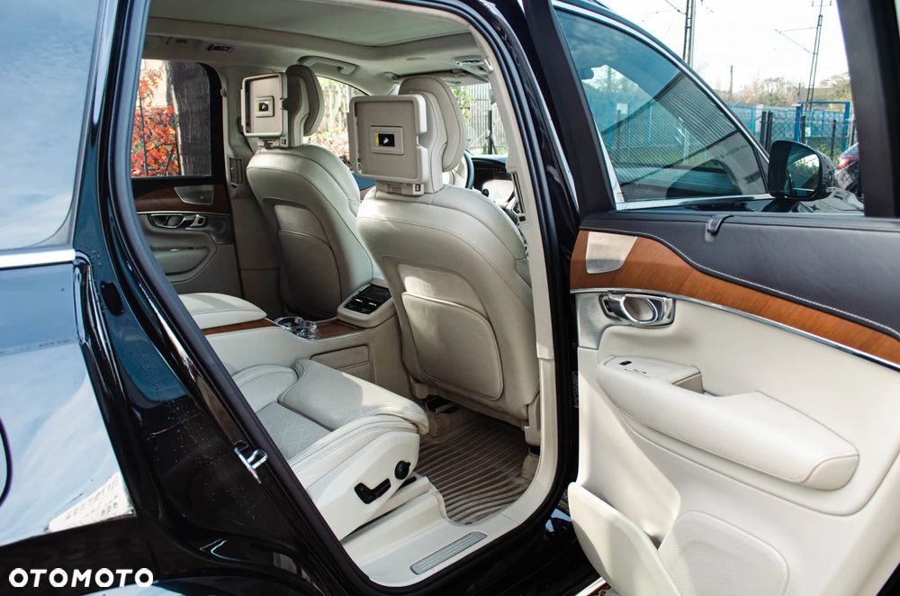 Volvo XC 90 T8 AWD Plug-In Hybrid Excellence - 7