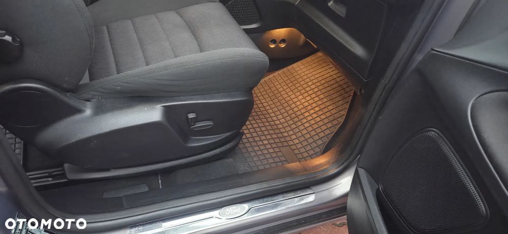 Ford S-Max 2.0 TDCi DPF Business Edition - 21