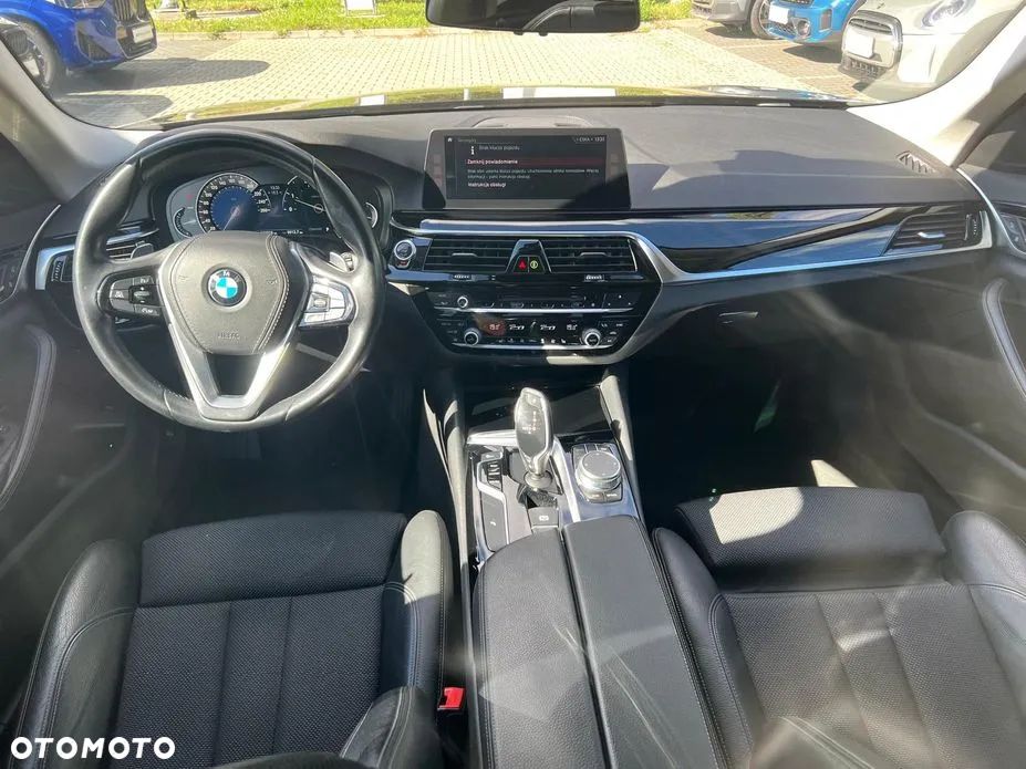 BMW Seria 5 520d Luxury Line - 13