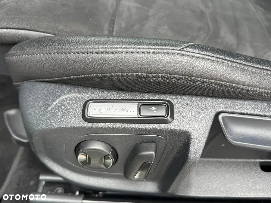 Volkswagen Arteon 2.0 TDI SCR Elegance DSG - 17