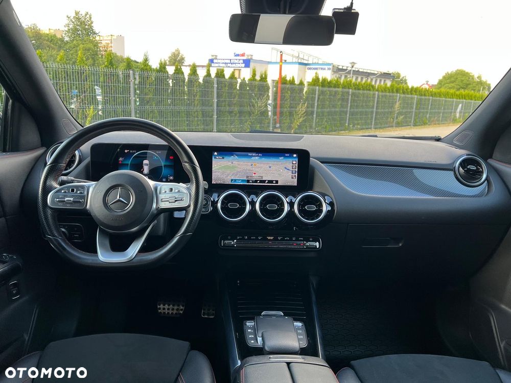 Mercedes-Benz GLA 200 d AMG Line - 27