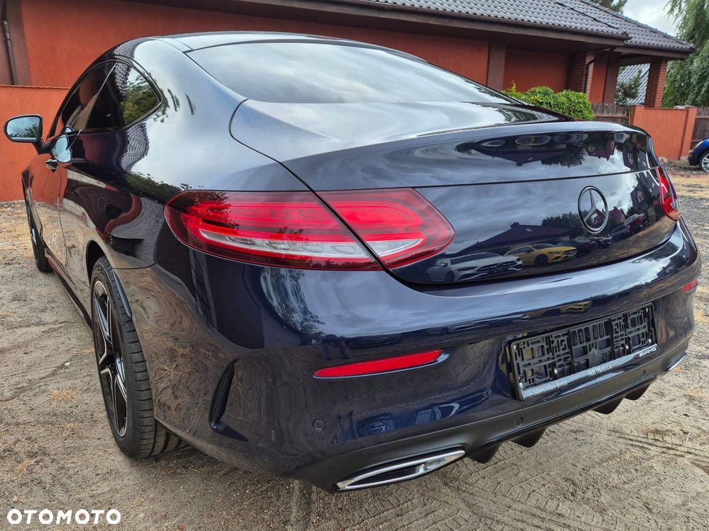 Mercedes-Benz Klasa C 300 d Coupe 9G-TRONIC AMG Line - 12