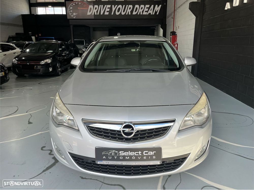 Opel Astra 1.4 Turbo Edition Sport - 2