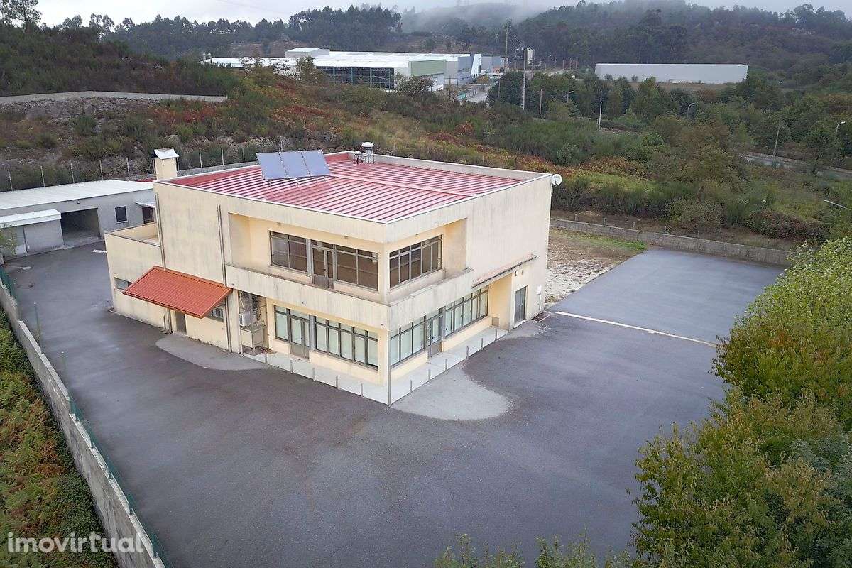 Prédio  para arrendamento - Grande imagem: 2/50