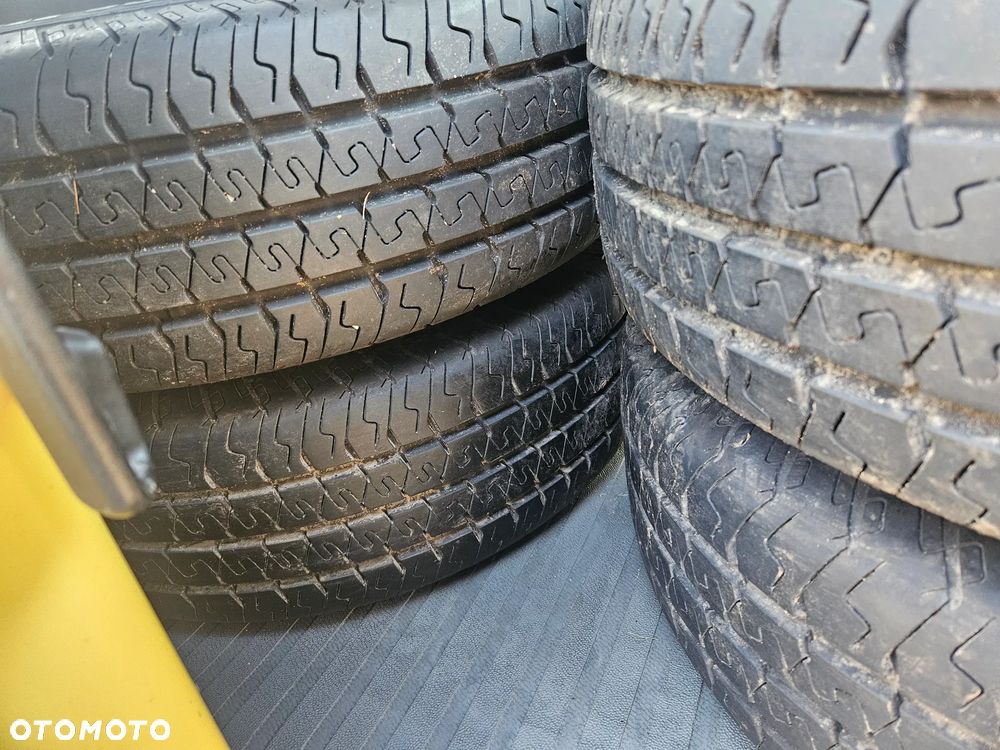 Mercedes-Benz Sprinter - 25