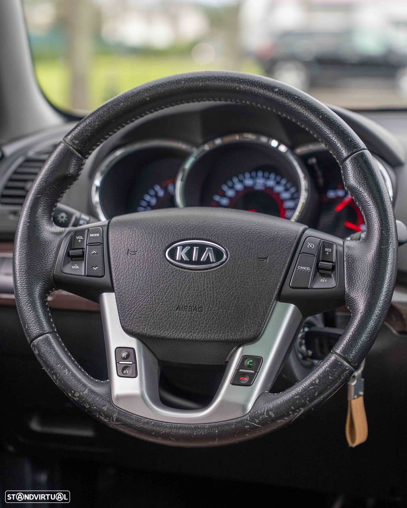 Kia Sorento 2.0 CRDi TX Tecto Panorâmico - 21