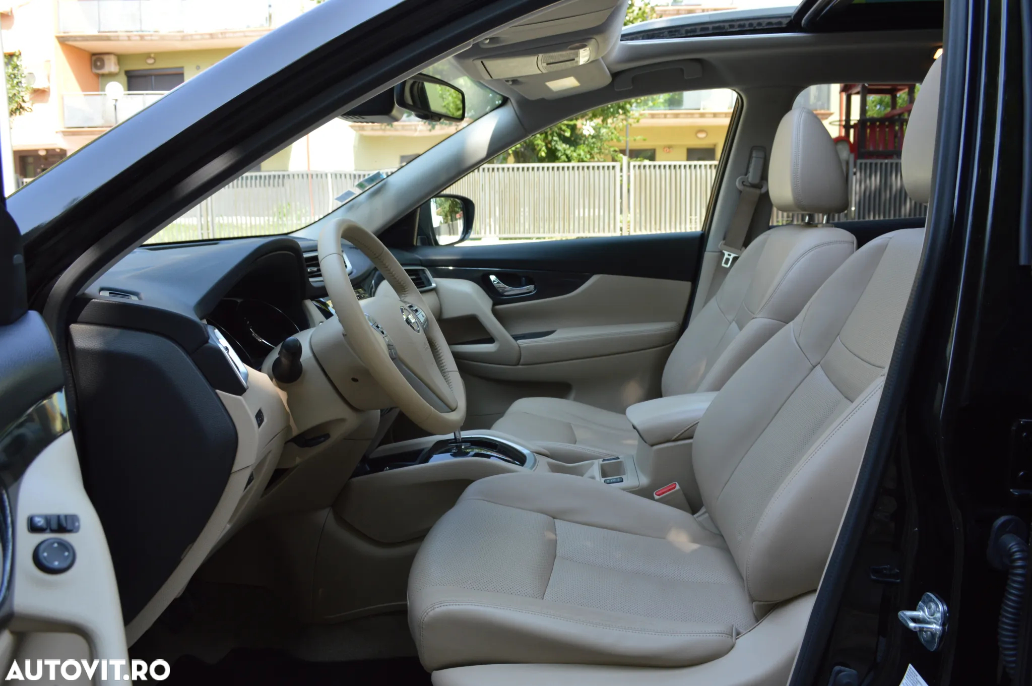 Nissan X-Trail 1.6L dCI Start/Stop XTRONIC Tekna - 27