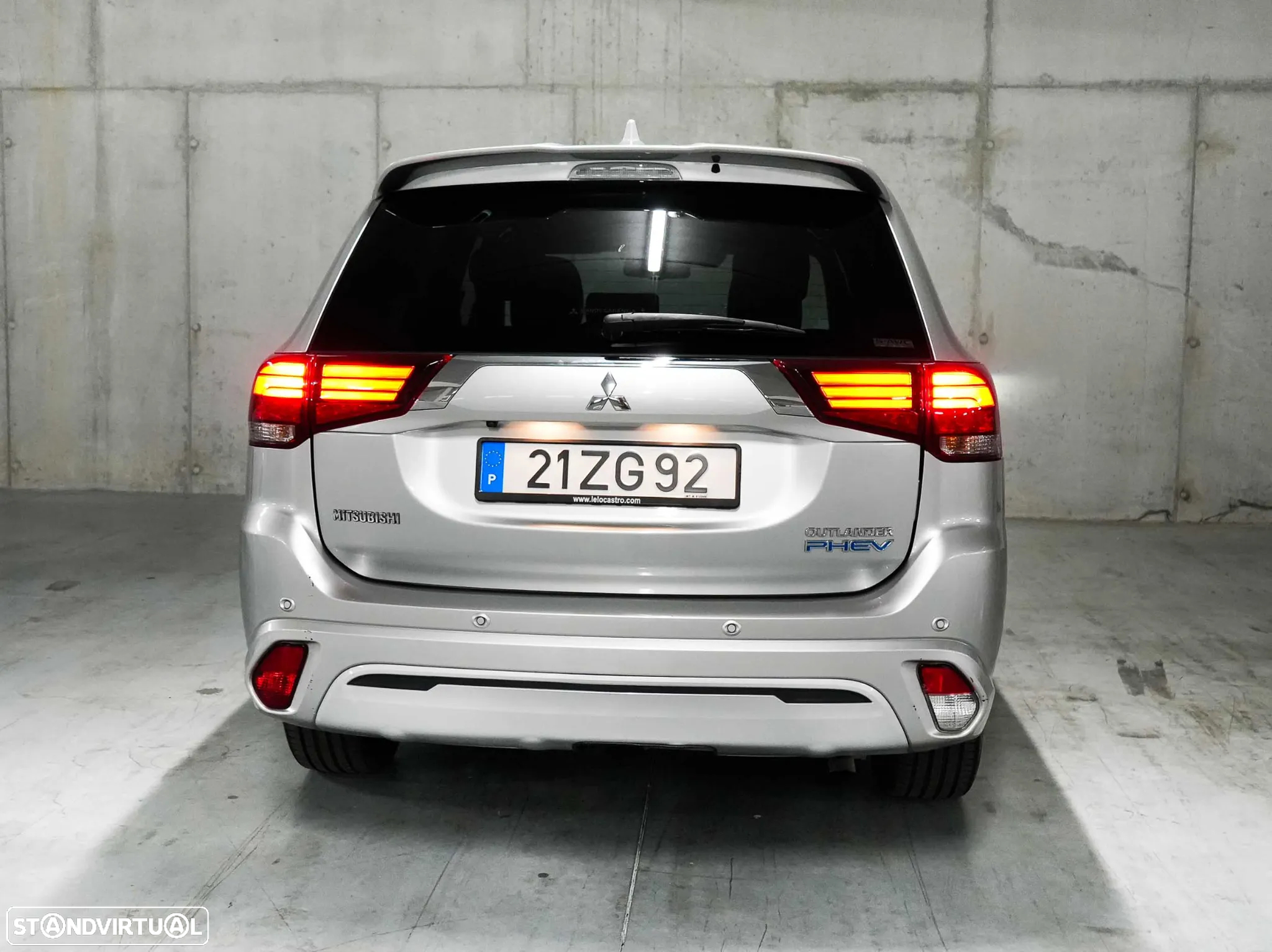 Mitsubishi Outlander 2.4 PHEV Instyle - 10