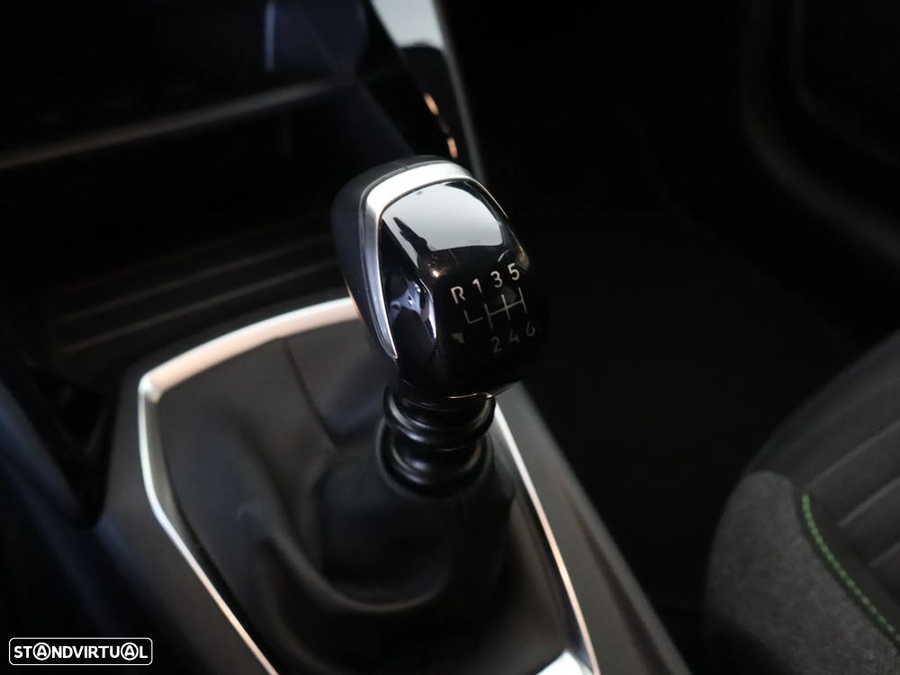 Peugeot 208 PureTech 100 Active Pack - 26