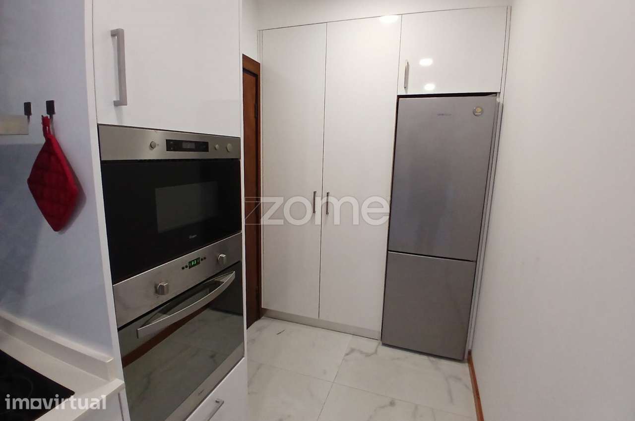 Apartamento Renovado e Mobilado em Miragaia — Porto - Grande imagem: 5/10