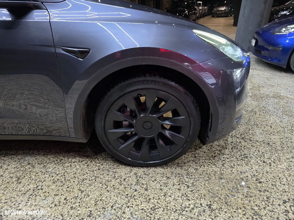 Tesla Model Y Performance Tração Integral - 24