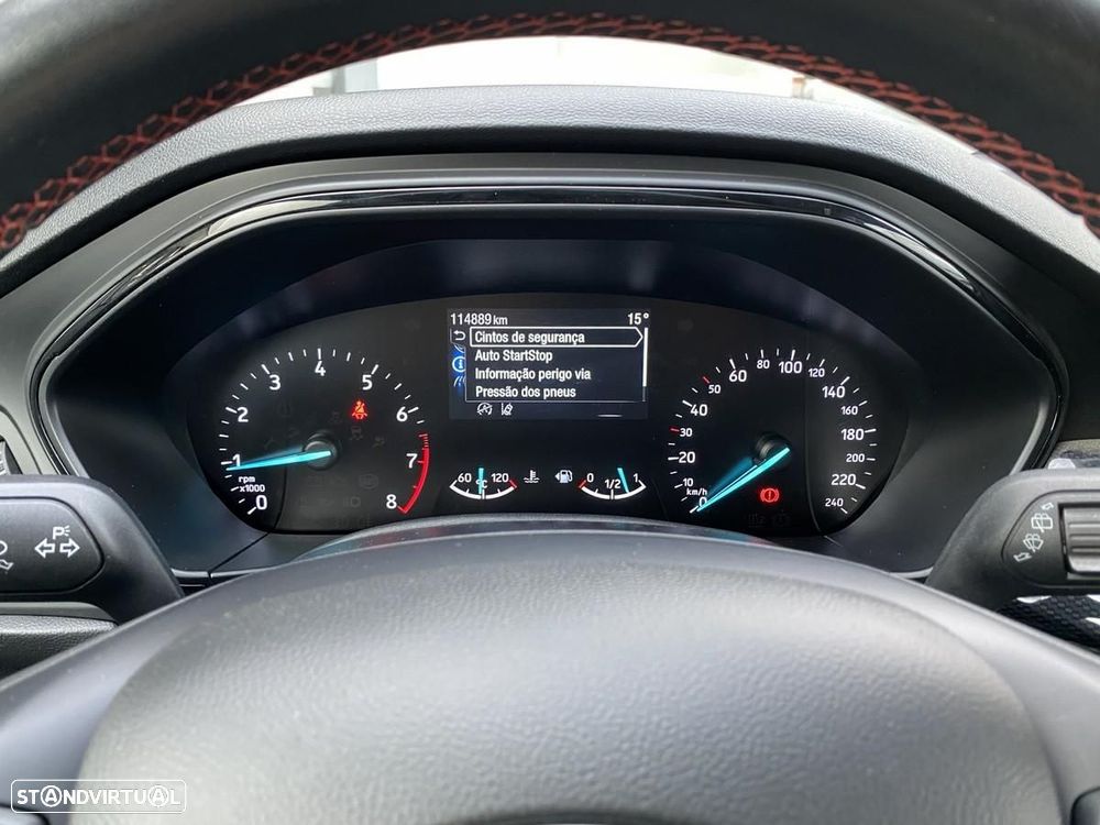 Ford Focus 1.0 EcoBoost MHEV ST-Line - 37