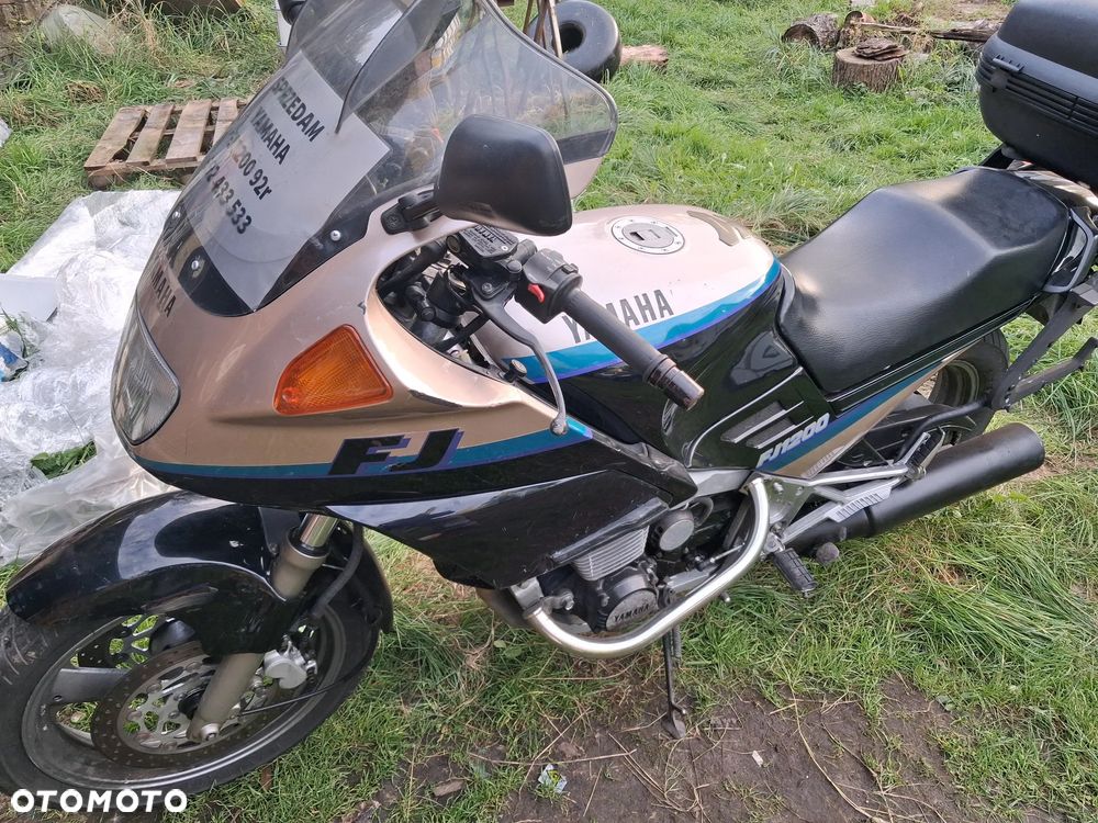 Yamaha FJ - 12
