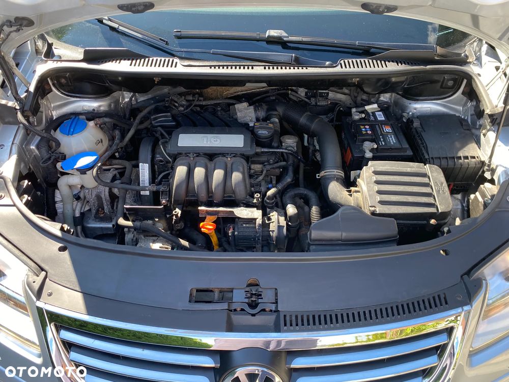 Volkswagen Touran 1.6 Trendline - 11