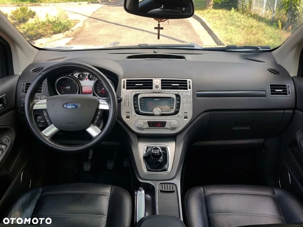 Ford Kuga - 13