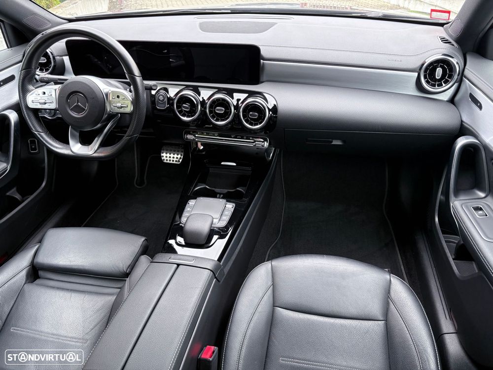 Mercedes-Benz A 250 Limousine e AMG Line - 29