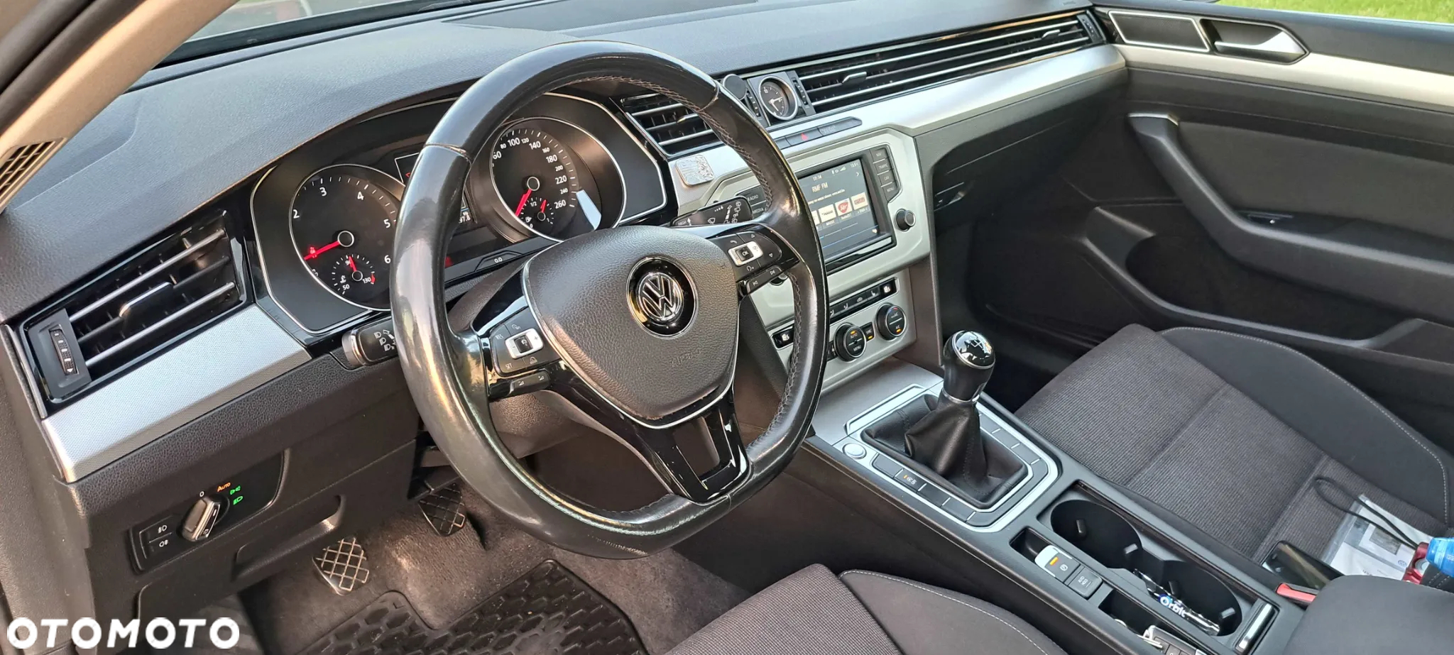 Volkswagen Passat 2.0 TDI BMT Comfortline - 10