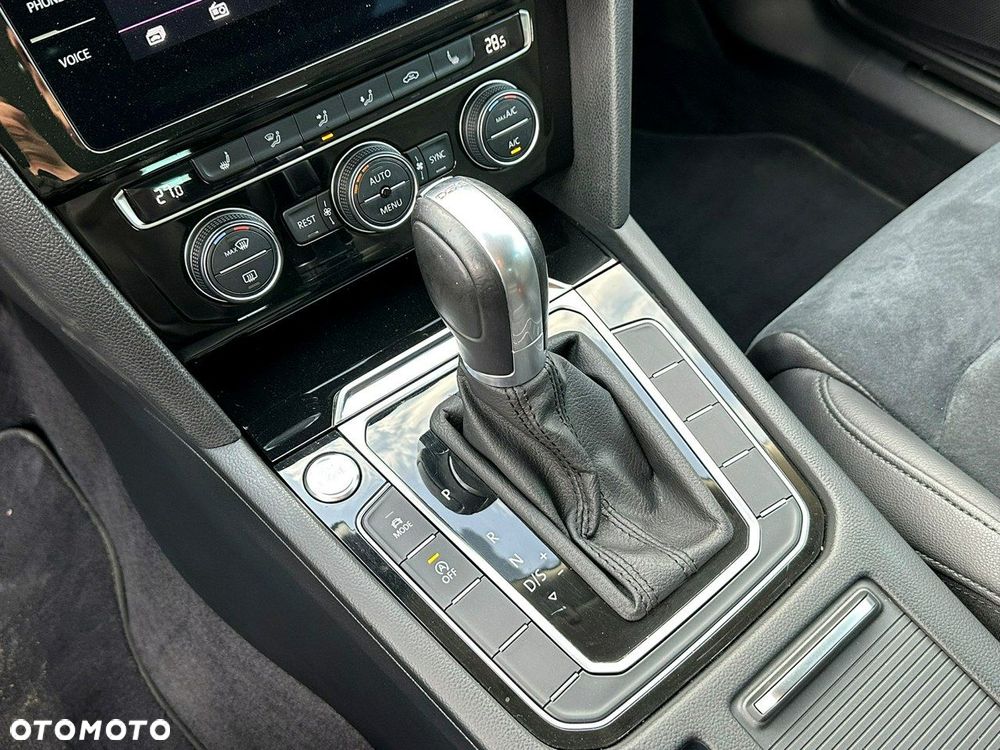 Volkswagen Passat - 27