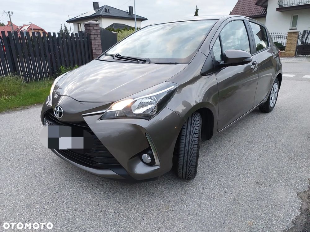 Toyota Yaris 1.5 Premium - 25