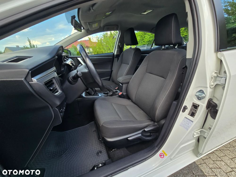 Toyota Corolla 1.6 Premium - 6
