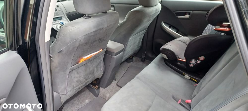 Toyota Prius 1.8 HSD Prestige - 12