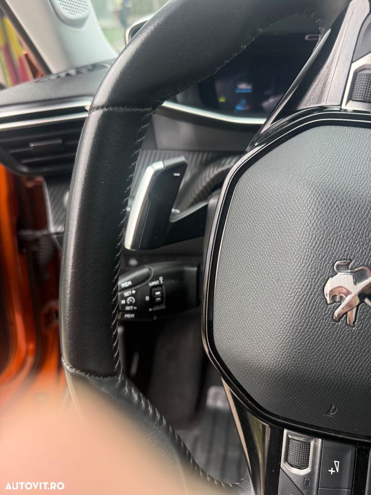 Peugeot 2008 PureTech 130 EAT8 Allure Pack - 34