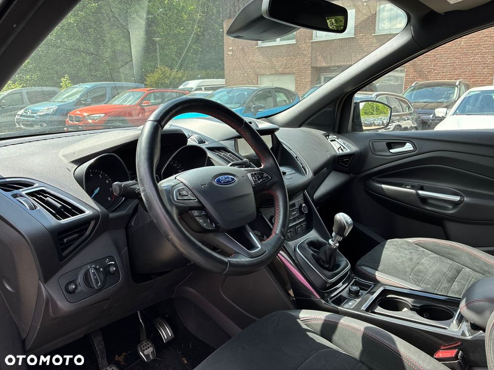 Ford Kuga 1.5 EcoBoost 2x4 Titanium - 5