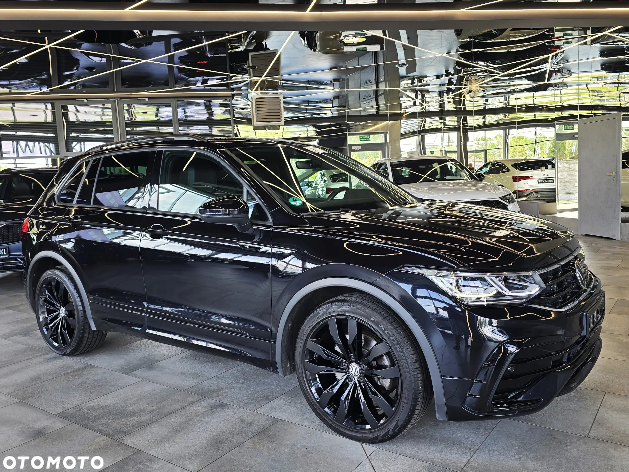 Volkswagen Tiguan 2.0 TDI SCR 4MOTION DSG R-Line - 12