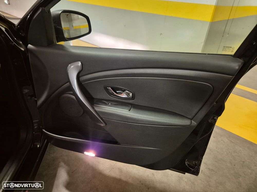 Renault Mégane Sport Tourer ENERGY dCi 110 LIMITED - 32