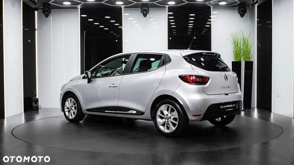 Renault Clio - 5
