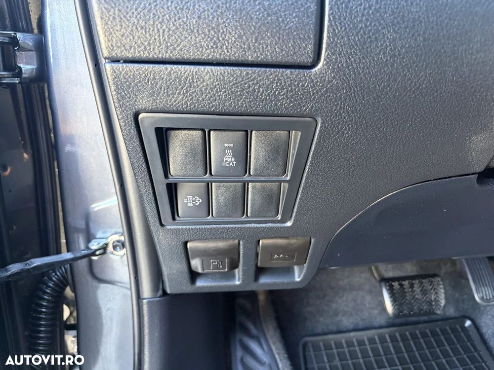 Toyota Hilux - 13