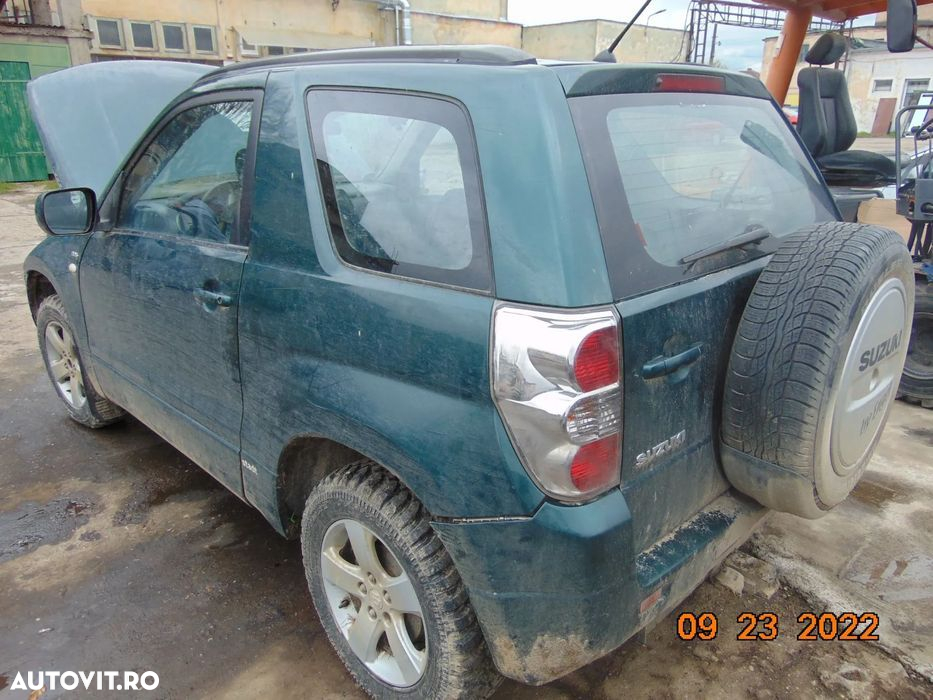 Dezmembrez Suzuki Grand Vitara 2006 1.9 diesel model 3 usi volan stang - 3