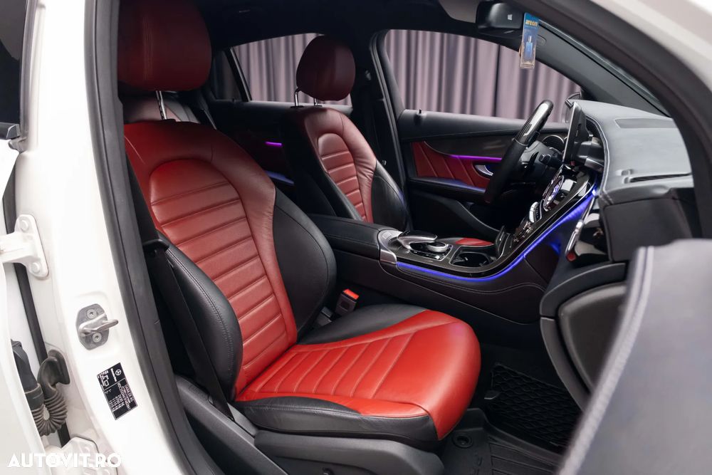 Mercedes-Benz GLC 250 4MATIC 9G-TRONIC AMG Line - 30