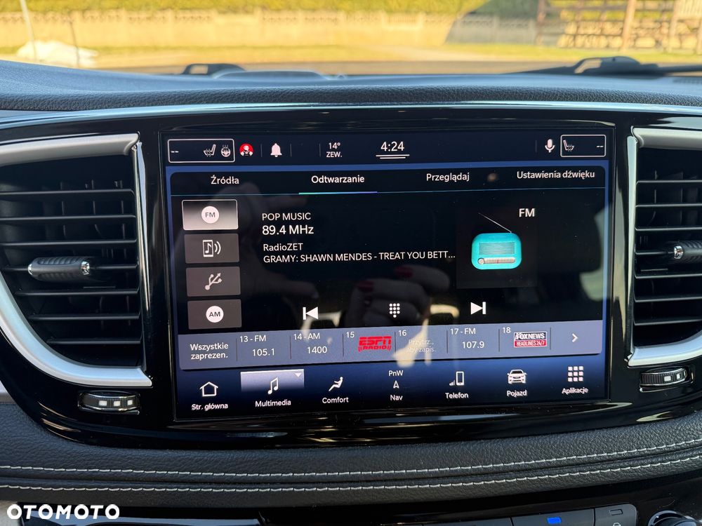 Chrysler Pacifica - 22