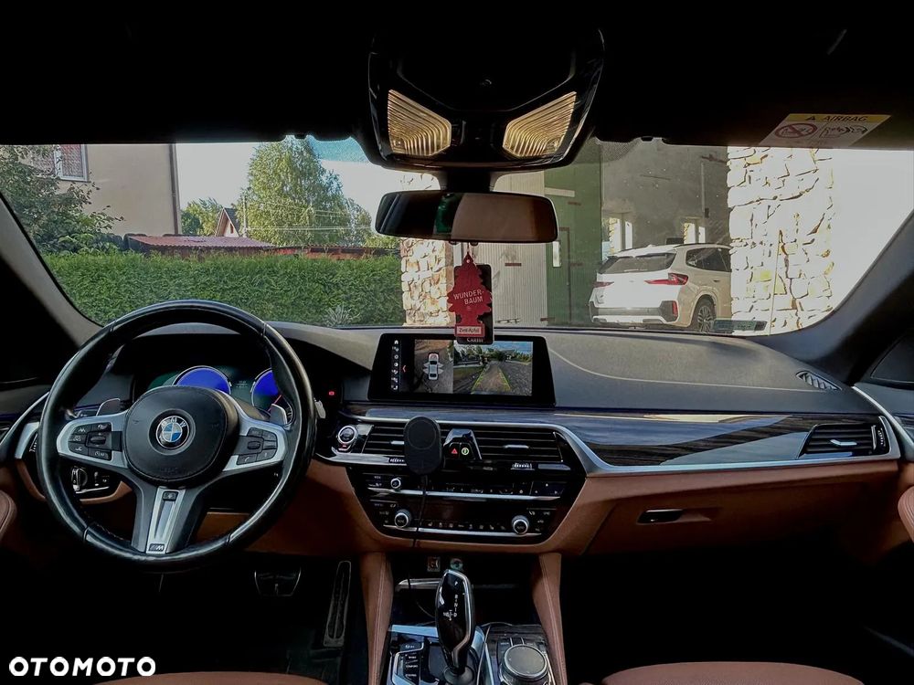 BMW Seria 5 520d xDrive - 11