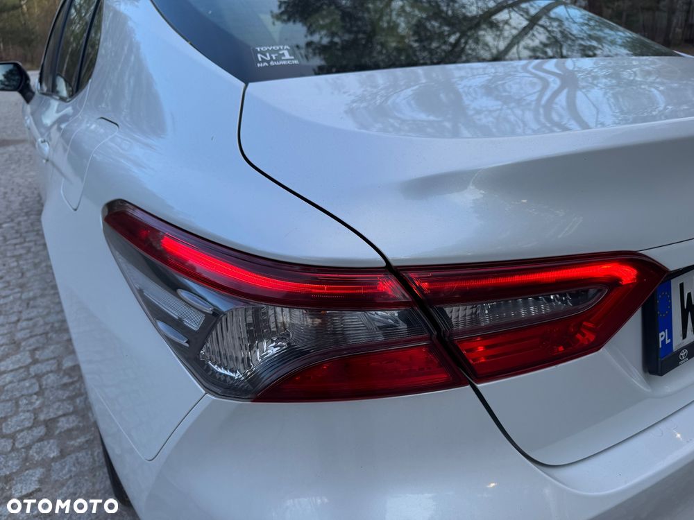 Toyota Camry 2.5 Hybrid Comfort CVT - 27