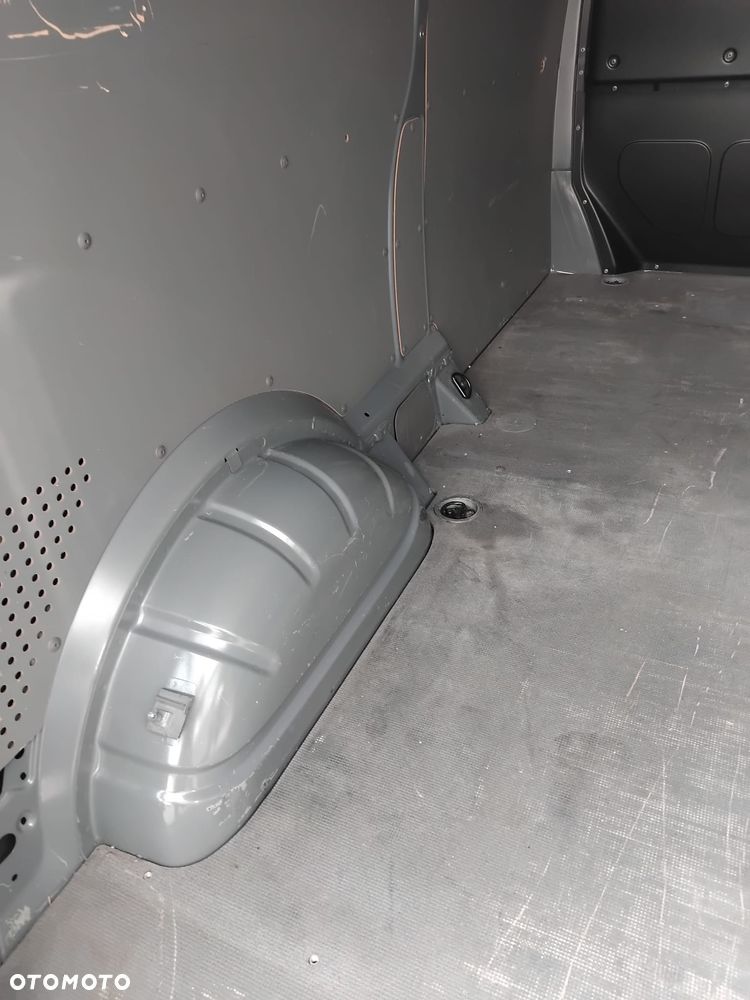 Volkswagen Transporter - 9