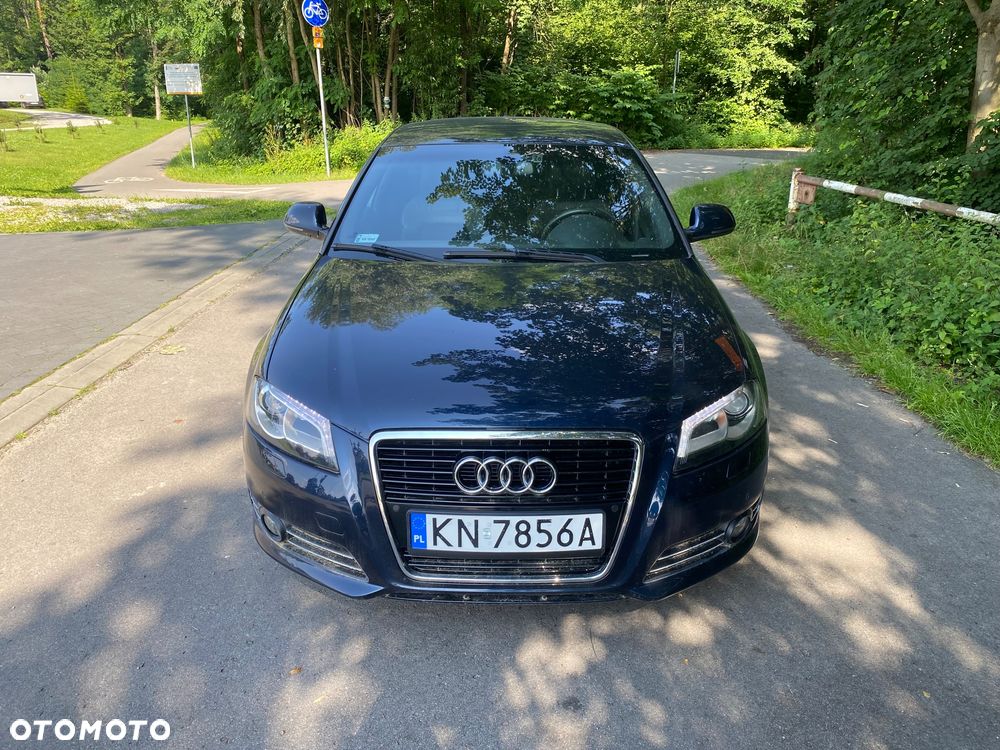 Audi A3 Sportback 2.0 TDI DPF S tronic Ambiente - 2