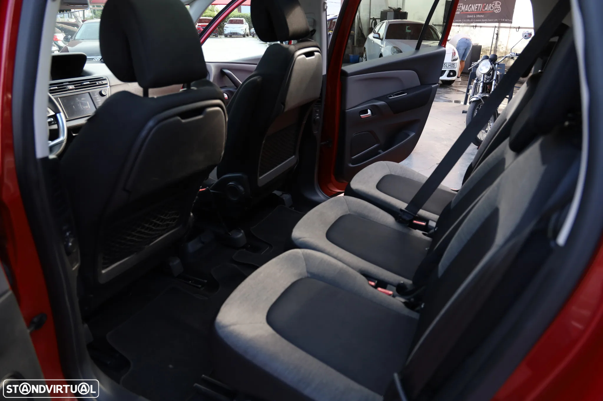 Citroën Grand C4 Spacetourer BlueHDi 130 Stop&Start EAT8 SHINE - 14