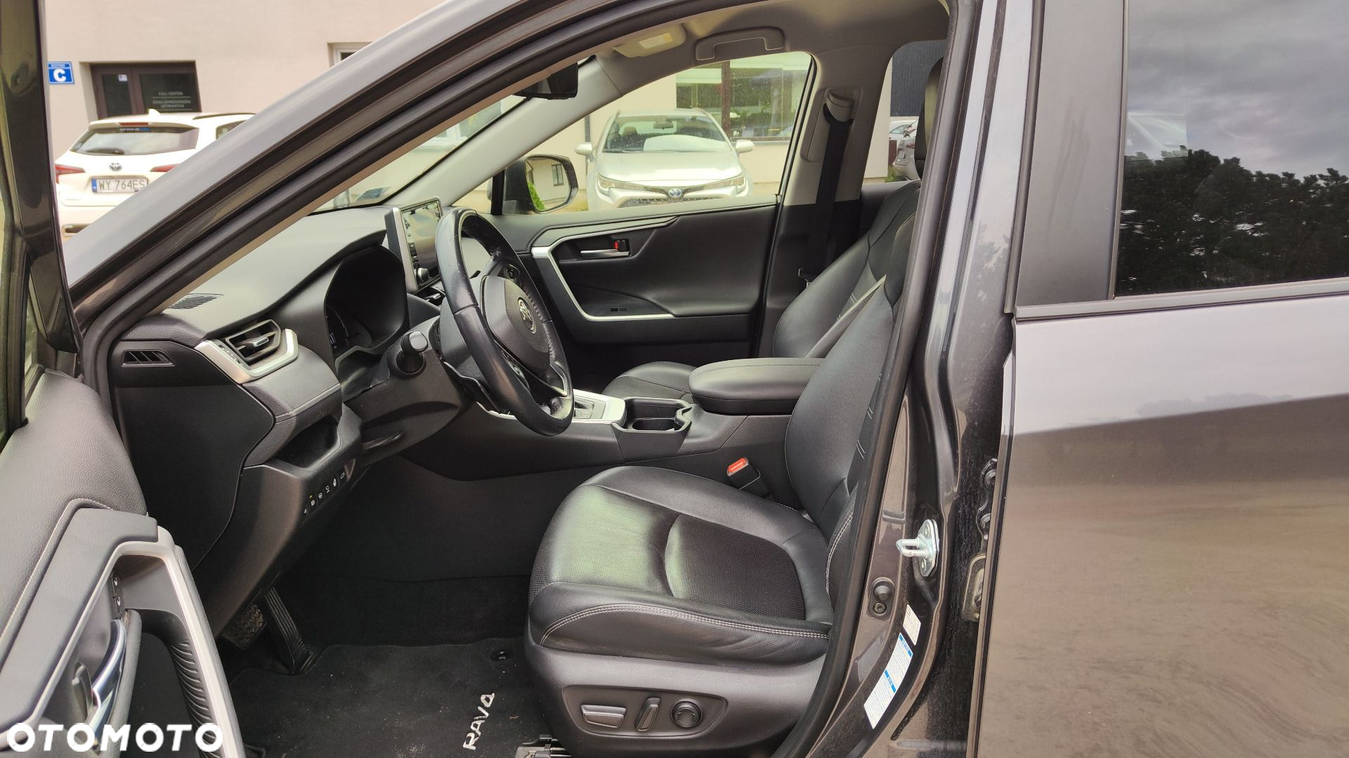 Toyota RAV4 - 7