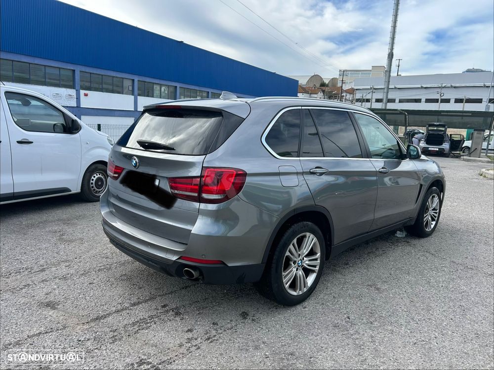 BMW X5 25 d sDrive Comfort 7L - 9