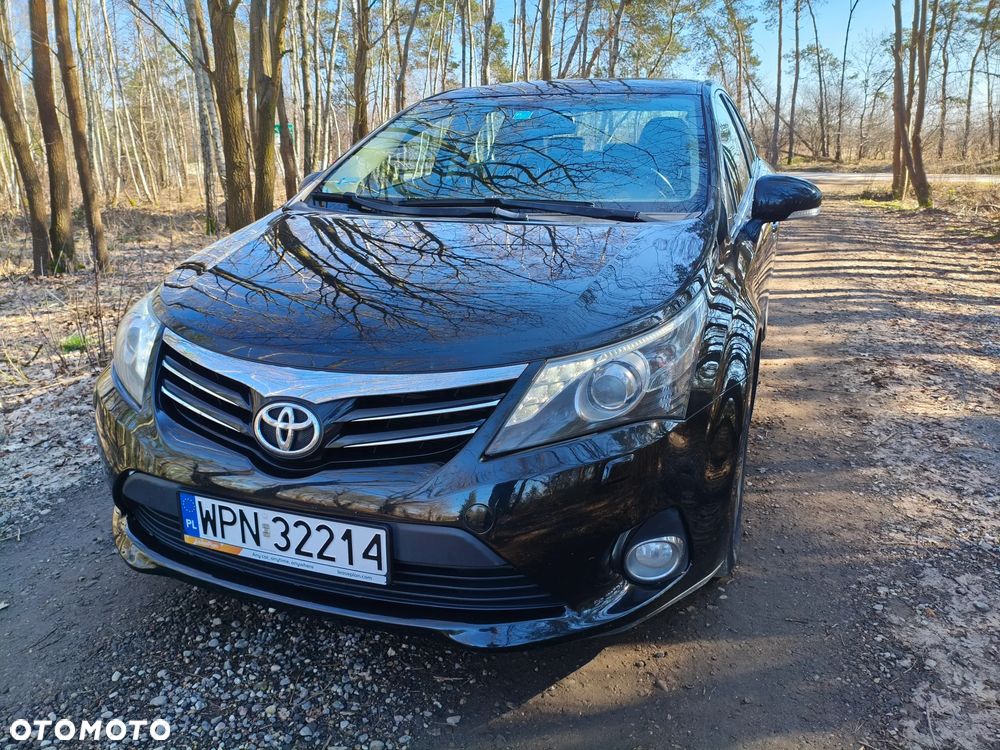 Toyota Avensis 2.0 D-4D Premium - 2