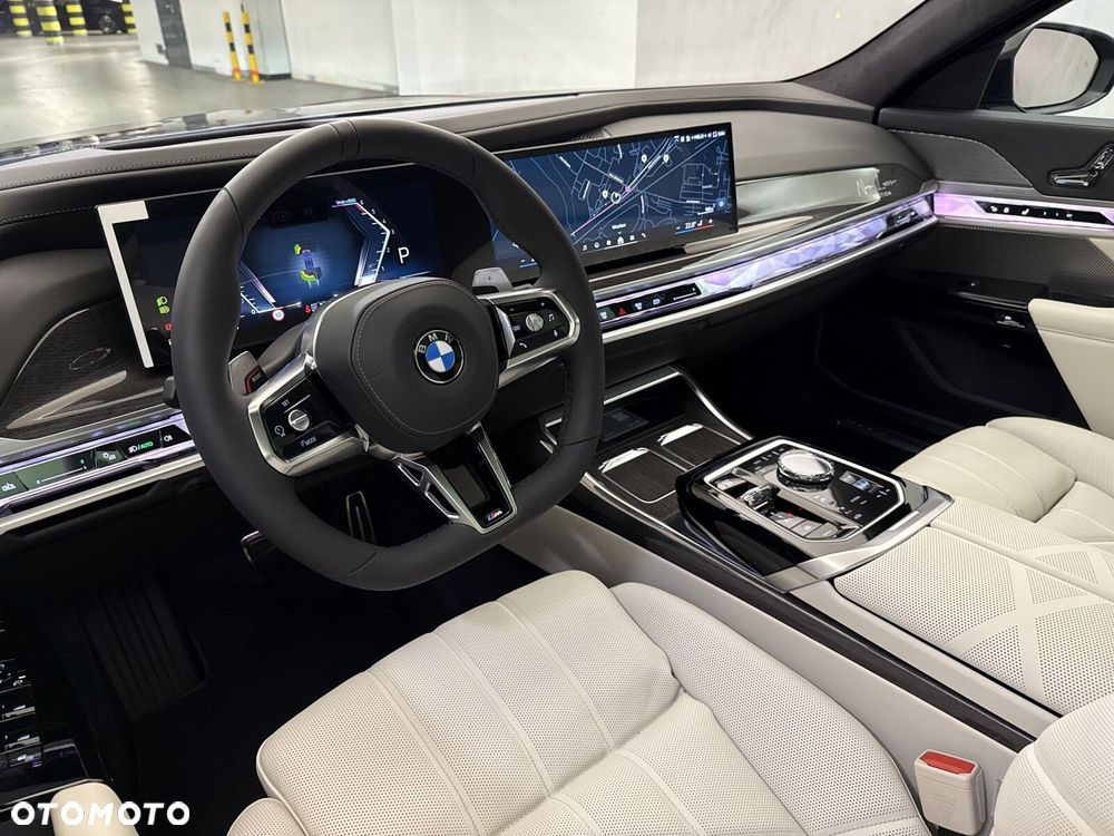BMW Seria 7 - 11