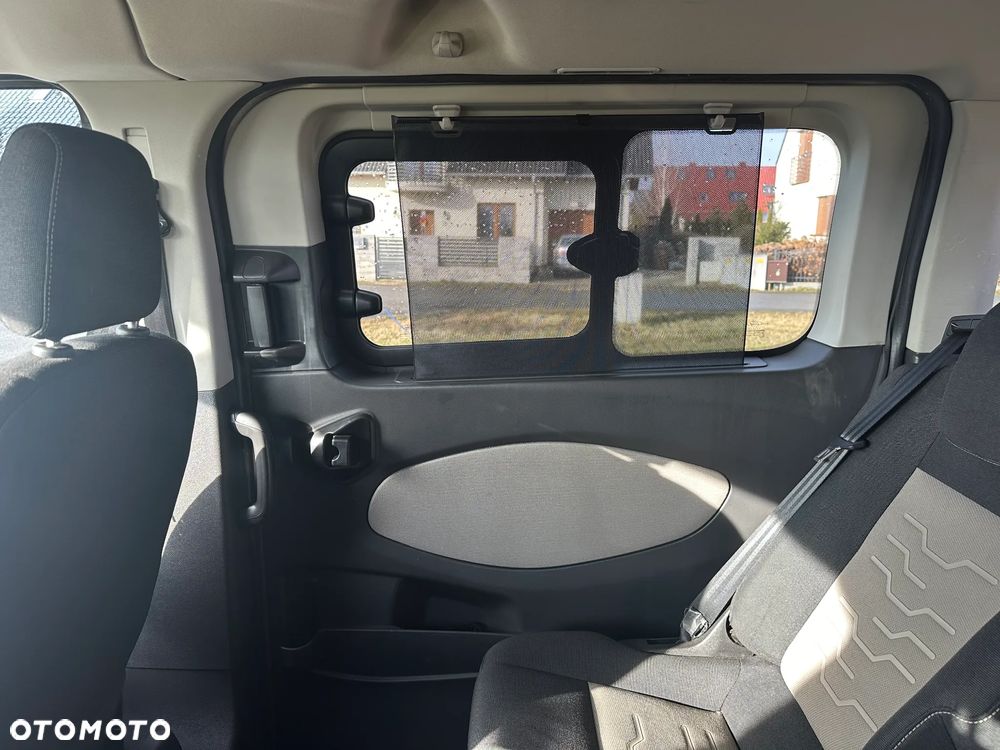 Ford Transit Custom 310 L2H1 Limited - 13