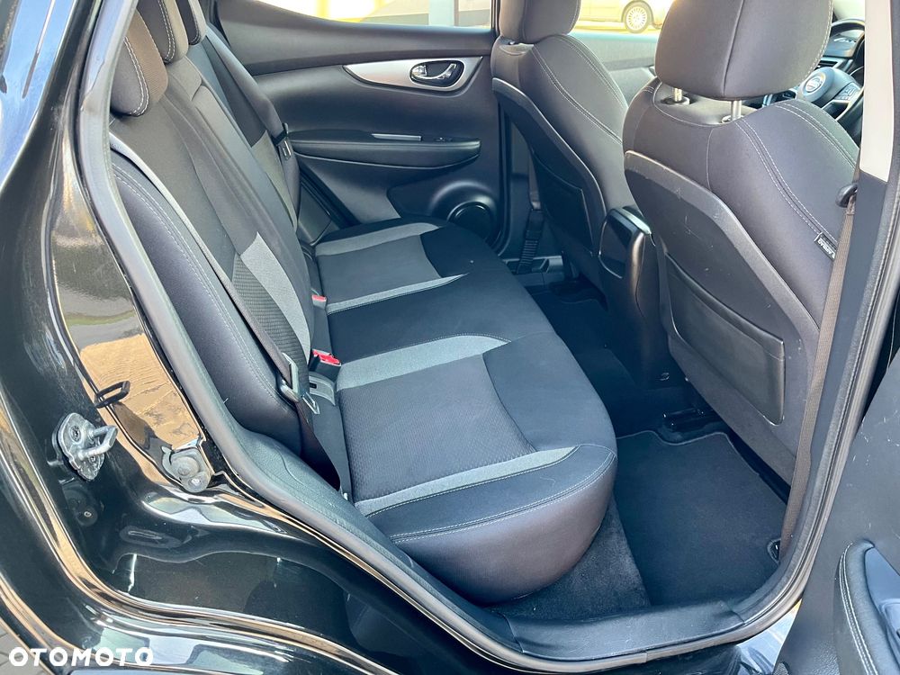 Nissan Qashqai 1.3 DIG-T N-CONNECTA - 11