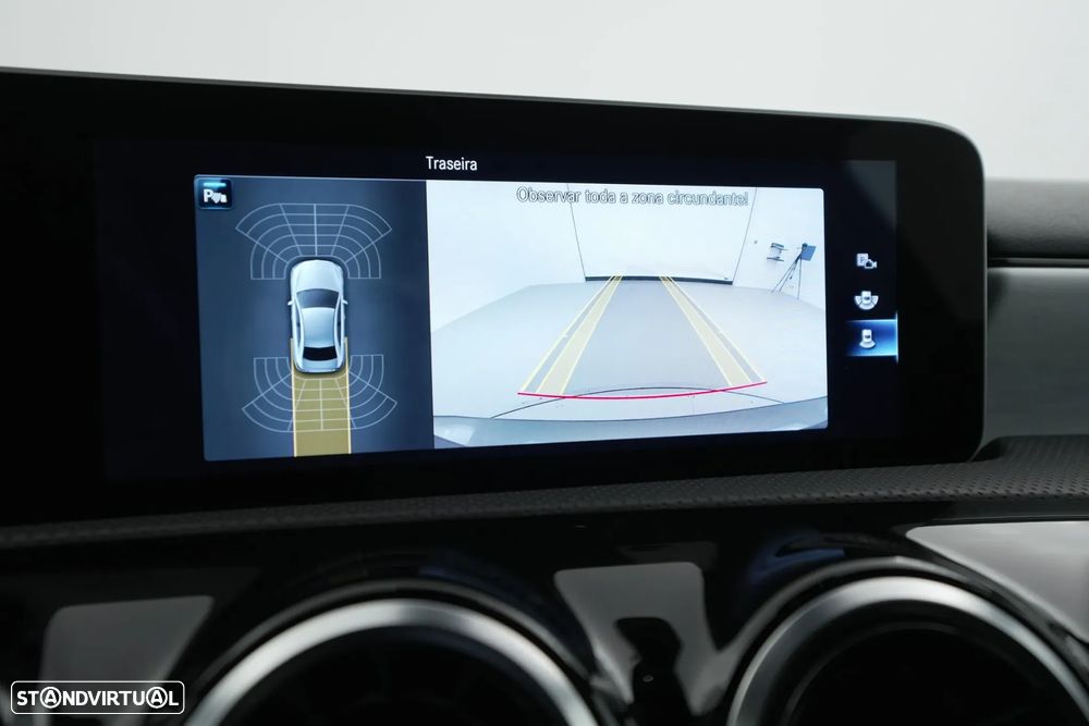 Mercedes-Benz A 200 Limousine AMG Line - 14