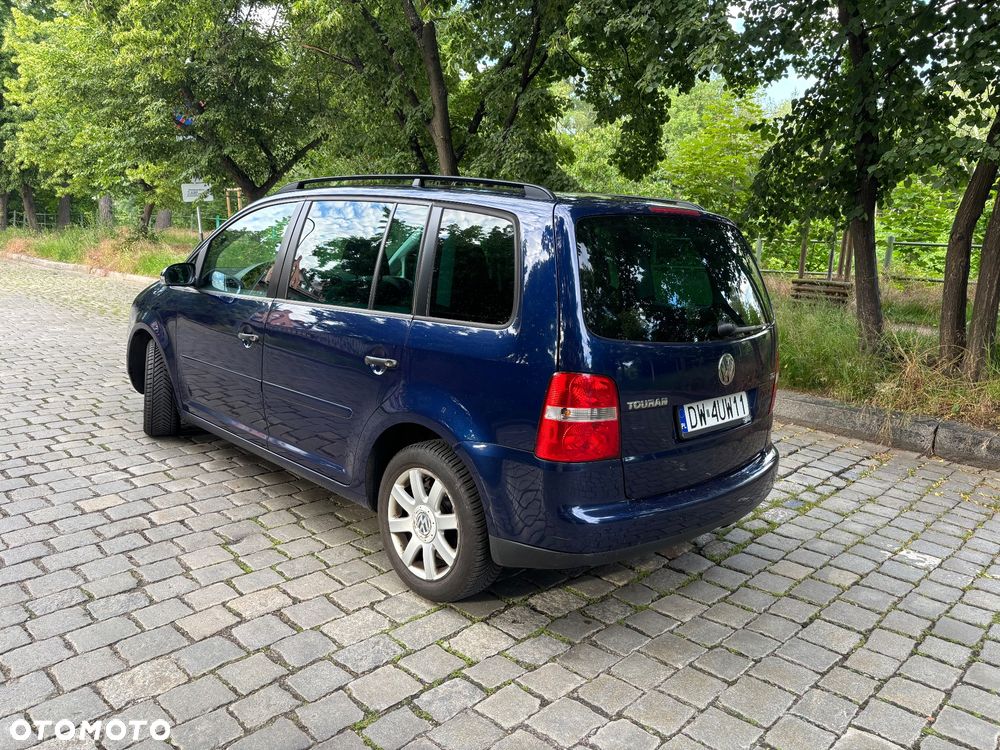 Volkswagen Touran 1.9 TDI Conceptline - 6