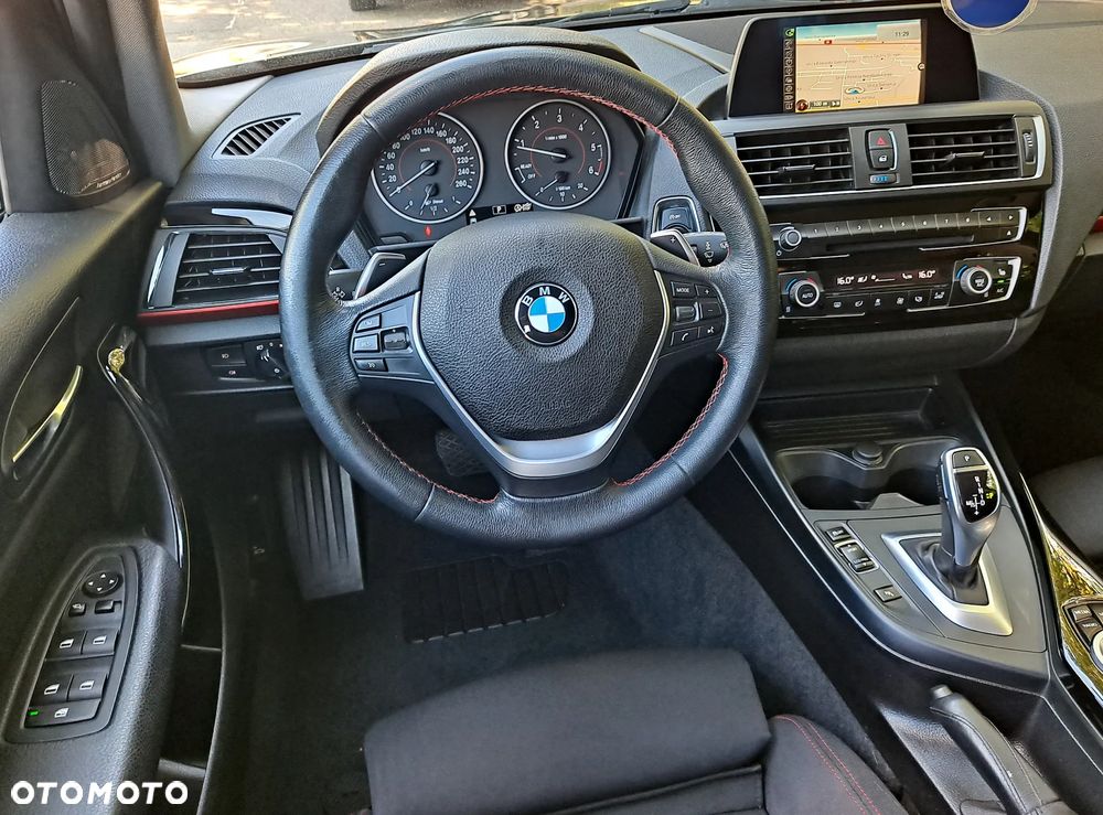 BMW Seria 1 120d Sport-Aut Sport Line - 32